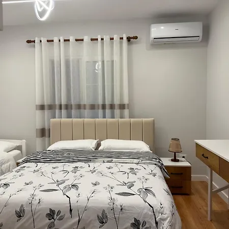 White 게스트하우스 *