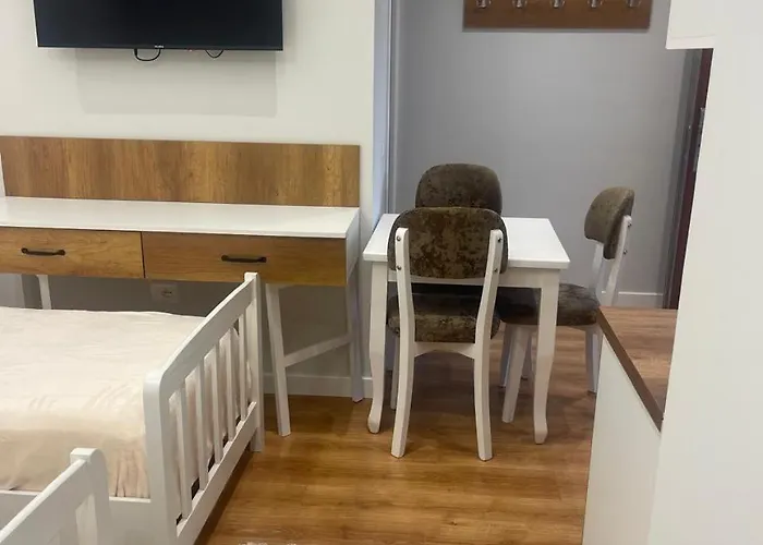 White 게스트하우스 Kamez