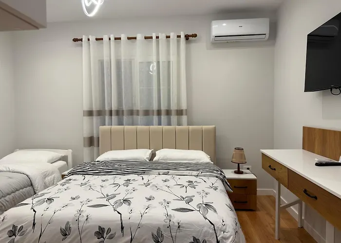 White 게스트하우스 *