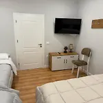 White Kamez